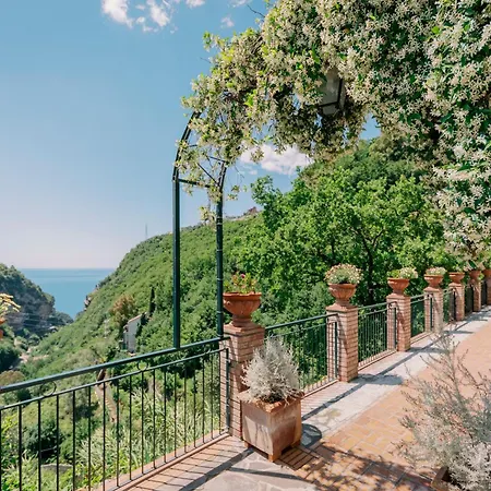 Apartahotel Sant'alfonso 4*