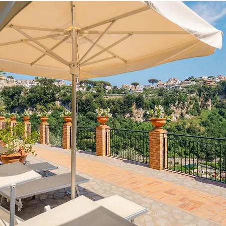 Apartahotel Sant'alfonso 4*