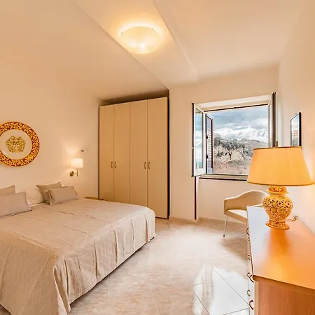 Sant'alfonso Apart Otel Scala